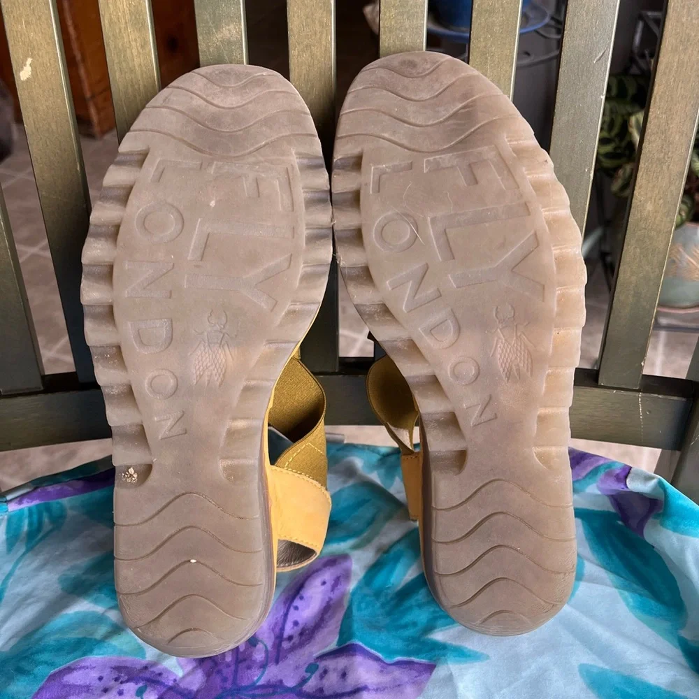 Fly London sling back platform wedge shoes size 39, 8-8.5
